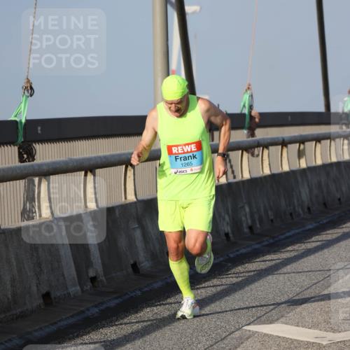 03.10.2026 - Köhlbrandbrückenlauf Strokosch-Dieckow http://msf.ph/oto/10598361 03.10.2026 09:33:43 Position 2 1265 meine-sportfotos.de