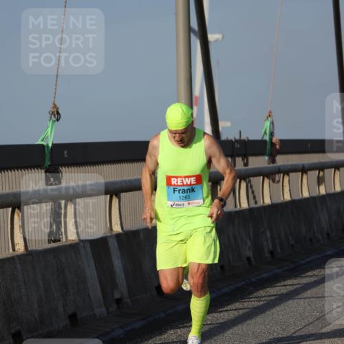 03.10.2026 - Köhlbrandbrückenlauf Strokosch-Dieckow http://msf.ph/oto/10598378 03.10.2026 09:33:43 Position 2 1265 meine-sportfotos.de