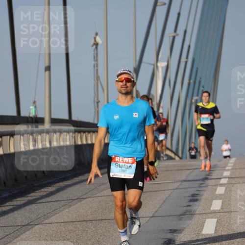 03.10.2026 - Köhlbrandbrückenlauf Strokosch-Dieckow http://msf.ph/oto/10598388 03.10.2026 09:33:45 Position 2 1260 meine-sportfotos.de