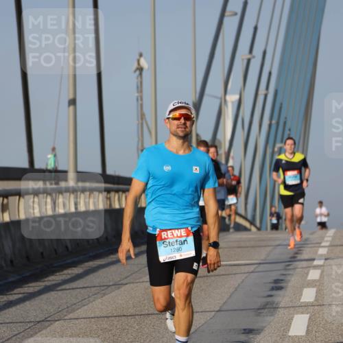 03.10.2026 - Köhlbrandbrückenlauf Strokosch-Dieckow http://msf.ph/oto/10598401 03.10.2026 09:33:46 Position 2 1260 meine-sportfotos.de