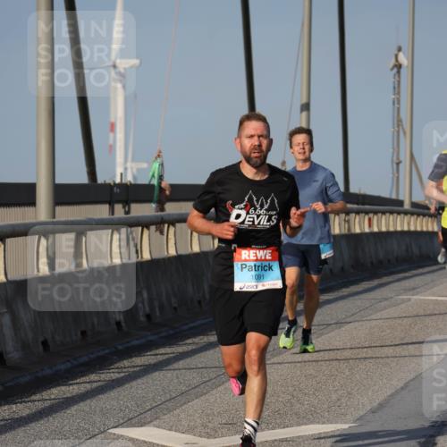 03.10.2026 - Köhlbrandbrückenlauf Strokosch-Dieckow http://msf.ph/oto/10598422 03.10.2026 09:33:51 Position 2 6, 66, 1091 meine-sportfotos.de