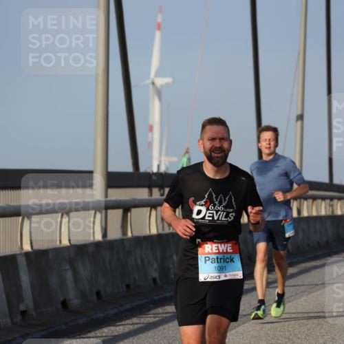 03.10.2026 - Köhlbrandbrückenlauf Strokosch-Dieckow http://msf.ph/oto/10598434 03.10.2026 09:33:52 Position 2 6, 66, 1091 meine-sportfotos.de