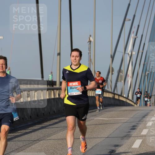 03.10.2026 - Köhlbrandbrückenlauf Strokosch-Dieckow http://msf.ph/oto/10598445 03.10.2026 09:33:54 Position 2 2117 meine-sportfotos.de