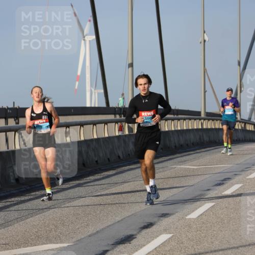 03.10.2026 - Köhlbrandbrückenlauf Strokosch-Dieckow http://msf.ph/oto/10598550 03.10.2026 09:34:27 Position 2  meine-sportfotos.de