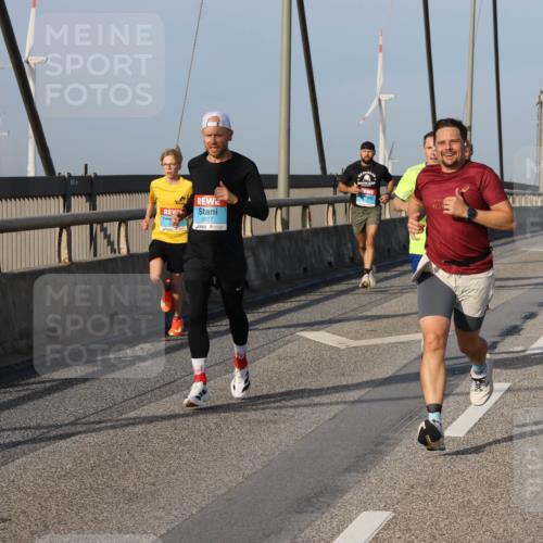 03.10.2026 - Köhlbrandbrückenlauf Strokosch-Dieckow http://msf.ph/oto/10598672 03.10.2026 09:34:58 Position 2  meine-sportfotos.de