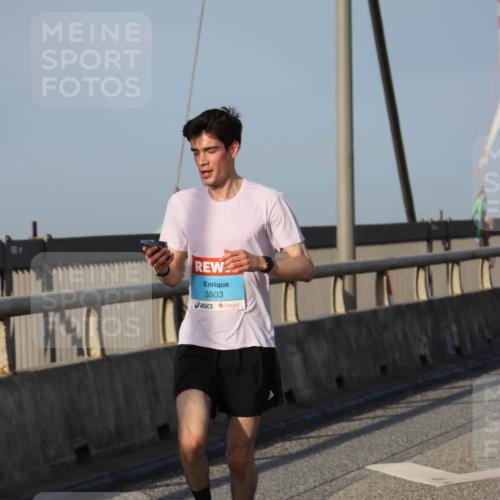 03.10.2026 - Köhlbrandbrückenlauf Strokosch-Dieckow http://msf.ph/oto/10598745 03.10.2026 09:35:08 Position 2 3803 meine-sportfotos.de
