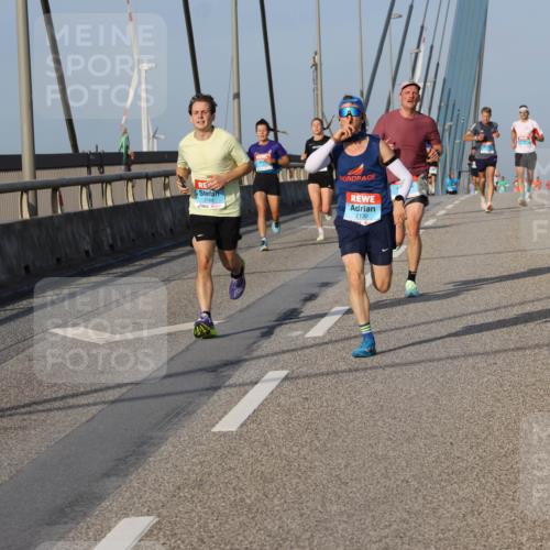 03.10.2026 - Köhlbrandbrückenlauf Strokosch-Dieckow http://msf.ph/oto/10598752 03.10.2026 09:35:12 Position 2 2130 meine-sportfotos.de