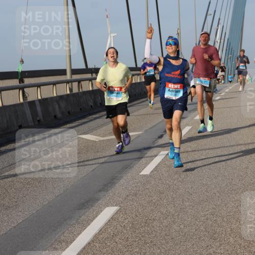 03.10.2026 - Köhlbrandbrückenlauf Strokosch-Dieckow http://msf.ph/oto/10598769 03.10.2026 09:35:13 Position 2 2166, 2130 meine-sportfotos.de