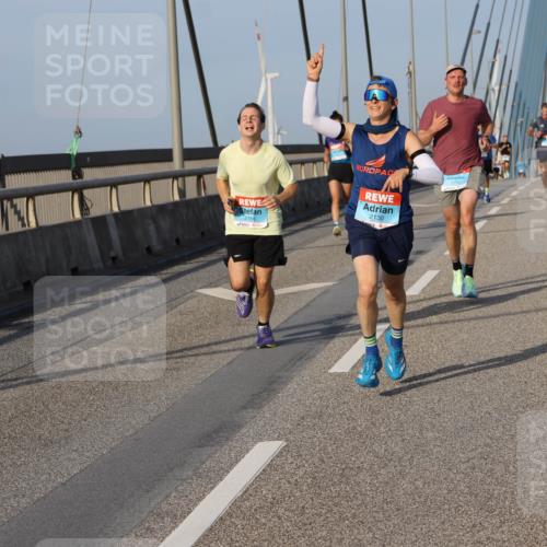 03.10.2026 - Köhlbrandbrückenlauf Strokosch-Dieckow http://msf.ph/oto/10598786 03.10.2026 09:35:14 Position 2 2166, 2130 meine-sportfotos.de