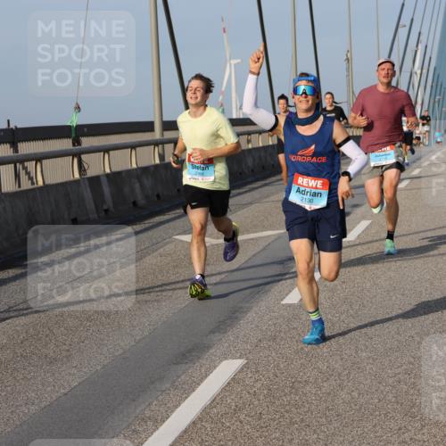 03.10.2026 - Köhlbrandbrückenlauf Strokosch-Dieckow http://msf.ph/oto/10598799 03.10.2026 09:35:14 Position 2 2166, 2130 meine-sportfotos.de