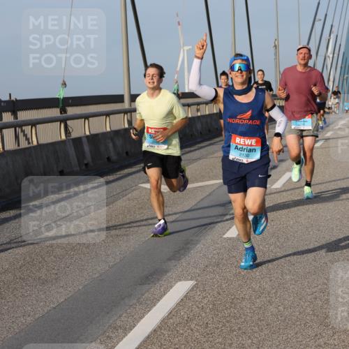 03.10.2026 - Köhlbrandbrückenlauf Strokosch-Dieckow http://msf.ph/oto/10598800 03.10.2026 09:35:14 Position 2 2130, 3710 meine-sportfotos.de