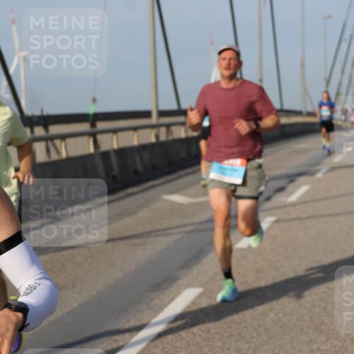 03.10.2026 - Köhlbrandbrückenlauf Strokosch-Dieckow http://msf.ph/oto/10598817 03.10.2026 09:35:16 Position 2  meine-sportfotos.de