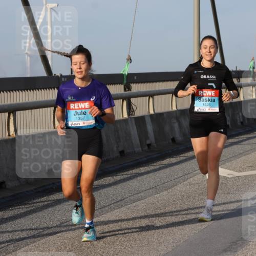 03.10.2026 - Köhlbrandbrückenlauf Strokosch-Dieckow http://msf.ph/oto/10598839 03.10.2026 09:35:18 Position 2 1357, 1425 meine-sportfotos.de