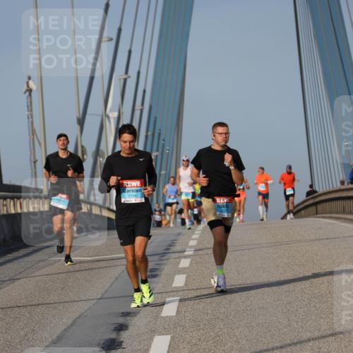03.10.2026 - Köhlbrandbrückenlauf Strokosch-Dieckow http://msf.ph/oto/10598889 03.10.2026 09:35:31 Position 2 2194 meine-sportfotos.de
