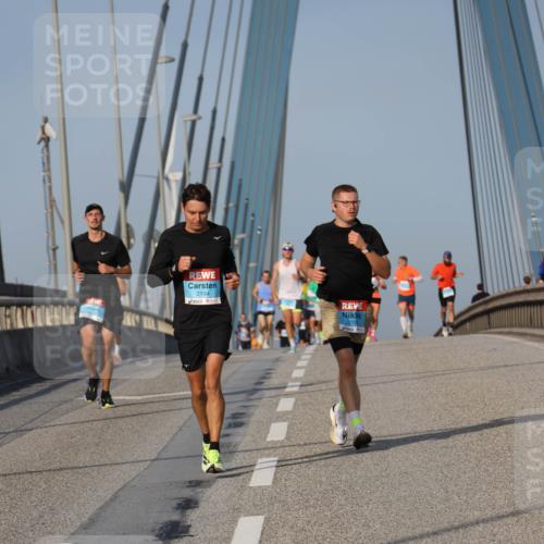 03.10.2026 - Köhlbrandbrückenlauf Strokosch-Dieckow http://msf.ph/oto/10598892 03.10.2026 09:35:31 Position 2 2194, 215 meine-sportfotos.de