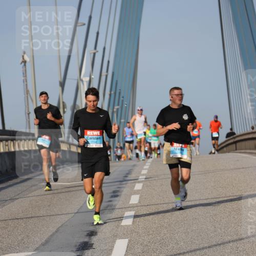 03.10.2026 - Köhlbrandbrückenlauf Strokosch-Dieckow http://msf.ph/oto/10598903 03.10.2026 09:35:31 Position 2 2194 meine-sportfotos.de