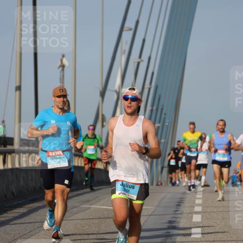 03.10.2026 - Köhlbrandbrückenlauf Strokosch-Dieckow http://msf.ph/oto/10598987 03.10.2026 09:35:44 Position 2 1261, 2108 meine-sportfotos.de