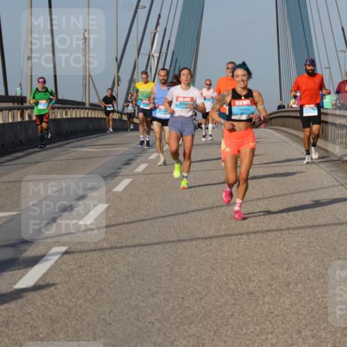 03.10.2026 - Köhlbrandbrückenlauf Strokosch-Dieckow http://msf.ph/oto/10599025 03.10.2026 09:35:48 Position 2  meine-sportfotos.de
