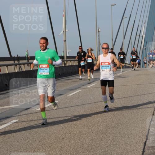 03.10.2026 - Köhlbrandbrückenlauf Strokosch-Dieckow http://msf.ph/oto/10600783 03.10.2026 09:35:57 Position 2 24, 1760, 2195 meine-sportfotos.de