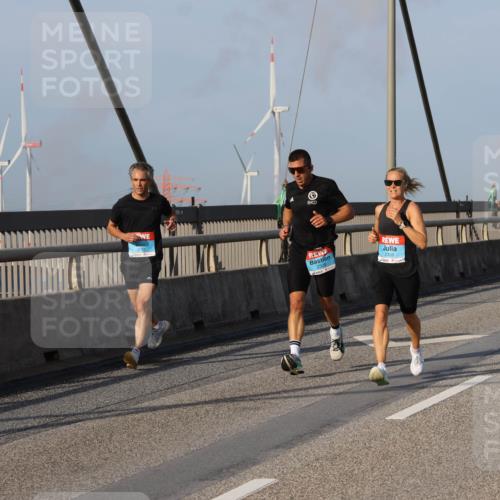 03.10.2026 - Köhlbrandbrückenlauf Strokosch-Dieckow http://msf.ph/oto/10600857 03.10.2026 09:36:03 Position 2 1, 2339 meine-sportfotos.de
