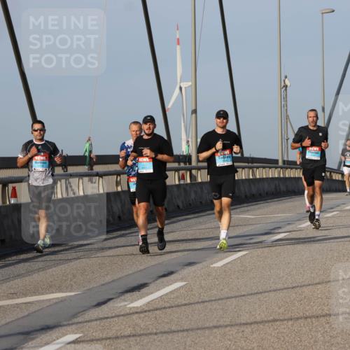 03.10.2026 - Köhlbrandbrückenlauf Strokosch-Dieckow http://msf.ph/oto/10600892 03.10.2026 09:36:05 Position 2 2850 meine-sportfotos.de