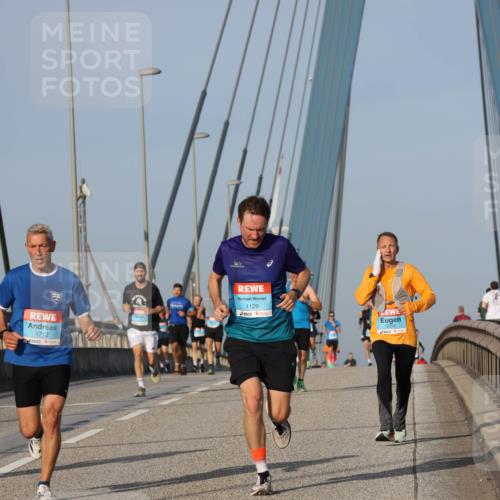 03.10.2026 - Köhlbrandbrückenlauf Strokosch-Dieckow http://msf.ph/oto/10600935 03.10.2026 09:36:11 Position 2 1712, 1129 meine-sportfotos.de