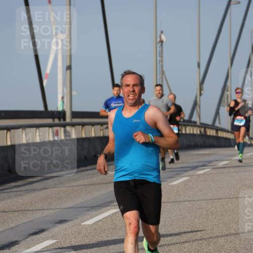 03.10.2026 - Köhlbrandbrückenlauf Strokosch-Dieckow http://msf.ph/oto/10601028 03.10.2026 09:36:19 Position 2  meine-sportfotos.de