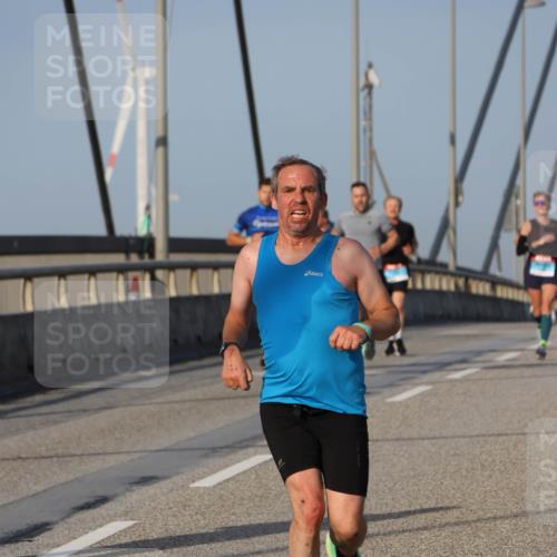 03.10.2026 - Köhlbrandbrückenlauf Strokosch-Dieckow http://msf.ph/oto/10601035 03.10.2026 09:36:19 Position 2  meine-sportfotos.de