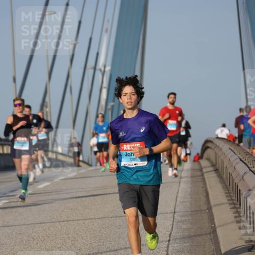 03.10.2026 - Köhlbrandbrückenlauf Strokosch-Dieckow http://msf.ph/oto/10601074 03.10.2026 09:36:22 Position 2 1288 meine-sportfotos.de