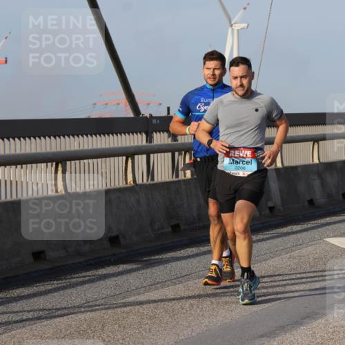 03.10.2026 - Köhlbrandbrückenlauf Strokosch-Dieckow http://msf.ph/oto/10601119 03.10.2026 09:36:28 Position 2 2206 meine-sportfotos.de