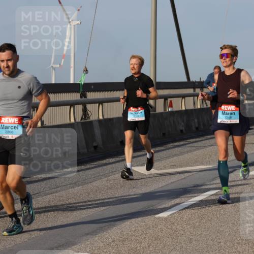 03.10.2026 - Köhlbrandbrückenlauf Strokosch-Dieckow http://msf.ph/oto/10601129 03.10.2026 09:36:28 Position 2 2206, 2246 meine-sportfotos.de