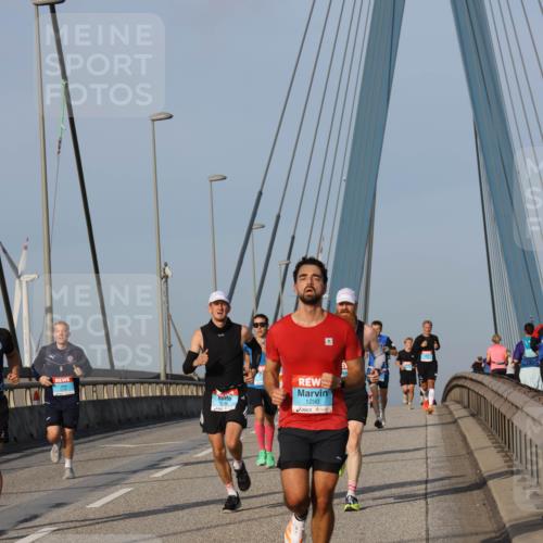 03.10.2026 - Köhlbrandbrückenlauf Strokosch-Dieckow http://msf.ph/oto/10601143 03.10.2026 09:36:31 Position 2 1290 meine-sportfotos.de