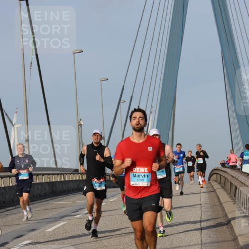 03.10.2026 - Köhlbrandbrückenlauf Strokosch-Dieckow http://msf.ph/oto/10601177 03.10.2026 09:36:32 Position 2 1290, 1392 meine-sportfotos.de