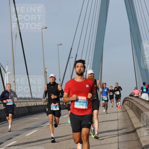 03.10.2026 - Köhlbrandbrückenlauf Strokosch-Dieckow http://msf.ph/oto/10601192 03.10.2026 09:36:32 Position 2 1290 meine-sportfotos.de