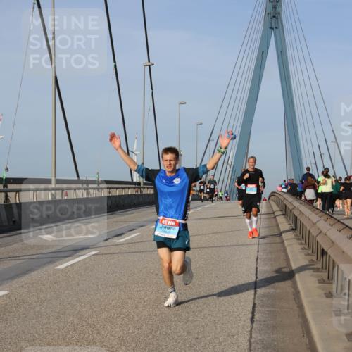 03.10.2026 - Köhlbrandbrückenlauf Strokosch-Dieckow http://msf.ph/oto/10601374 03.10.2026 09:36:42 Position 2  meine-sportfotos.de