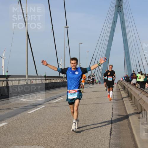 03.10.2026 - Köhlbrandbrückenlauf Strokosch-Dieckow http://msf.ph/oto/10601382 03.10.2026 09:36:42 Position 2  meine-sportfotos.de