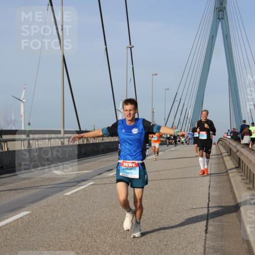 03.10.2026 - Köhlbrandbrückenlauf Strokosch-Dieckow http://msf.ph/oto/10601408 03.10.2026 09:36:42 Position 2 1828 meine-sportfotos.de