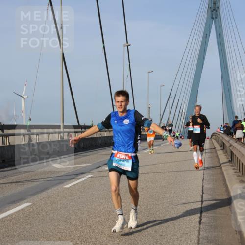 03.10.2026 - Köhlbrandbrückenlauf Strokosch-Dieckow http://msf.ph/oto/10601411 03.10.2026 09:36:42 Position 2 1828 meine-sportfotos.de