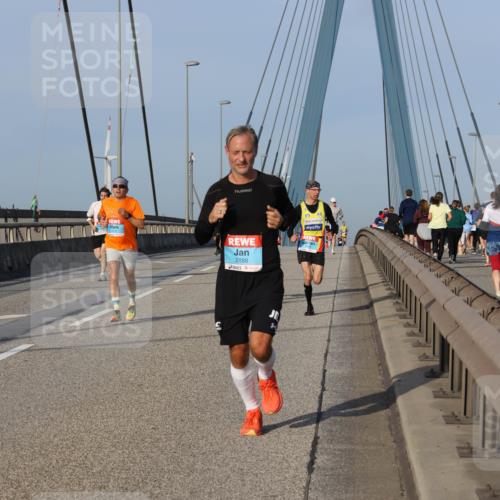 03.10.2026 - Köhlbrandbrückenlauf Strokosch-Dieckow http://msf.ph/oto/10601433 03.10.2026 09:36:44 Position 2 2188 meine-sportfotos.de