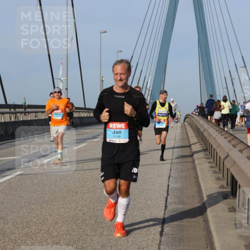 03.10.2026 - Köhlbrandbrückenlauf Strokosch-Dieckow http://msf.ph/oto/10601460 03.10.2026 09:36:45 Position 2 2188 meine-sportfotos.de