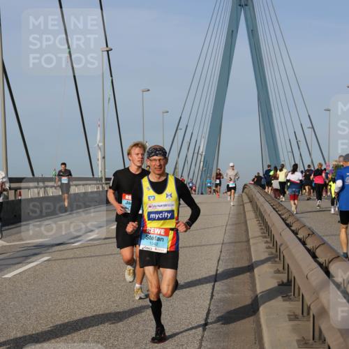 03.10.2026 - Köhlbrandbrückenlauf Strokosch-Dieckow http://msf.ph/oto/10601476 03.10.2026 09:36:48 Position 2 1342 meine-sportfotos.de
