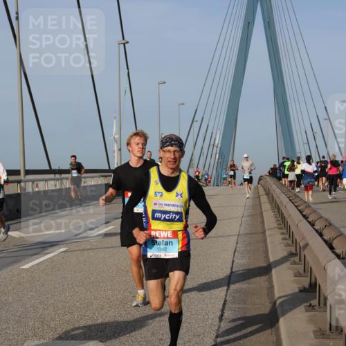 03.10.2026 - Köhlbrandbrückenlauf Strokosch-Dieckow http://msf.ph/oto/10601499 03.10.2026 09:36:49 Position 2 1342 meine-sportfotos.de