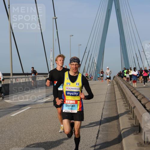 03.10.2026 - Köhlbrandbrückenlauf Strokosch-Dieckow http://msf.ph/oto/10601504 03.10.2026 09:36:49 Position 2 110, 1342 meine-sportfotos.de