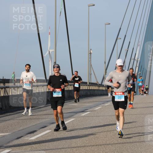 03.10.2026 - Köhlbrandbrückenlauf Strokosch-Dieckow http://msf.ph/oto/10601550 03.10.2026 09:36:54 Position 2 2133, 3771 meine-sportfotos.de