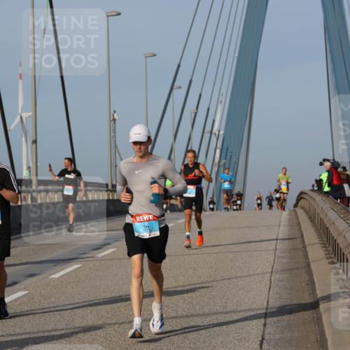 03.10.2026 - Köhlbrandbrückenlauf Strokosch-Dieckow http://msf.ph/oto/10601561 03.10.2026 09:36:55 Position 2 3771 meine-sportfotos.de