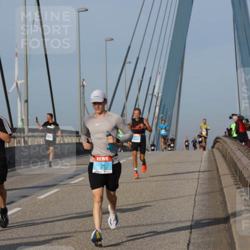 03.10.2026 - Köhlbrandbrückenlauf Strokosch-Dieckow http://msf.ph/oto/10601567 03.10.2026 09:36:55 Position 2 3771 meine-sportfotos.de