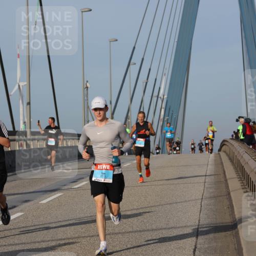 03.10.2026 - Köhlbrandbrückenlauf Strokosch-Dieckow http://msf.ph/oto/10601574 03.10.2026 09:36:55 Position 2 377 meine-sportfotos.de