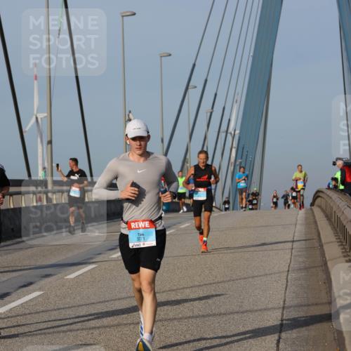 03.10.2026 - Köhlbrandbrückenlauf Strokosch-Dieckow http://msf.ph/oto/10601590 03.10.2026 09:36:55 Position 2 3771 meine-sportfotos.de