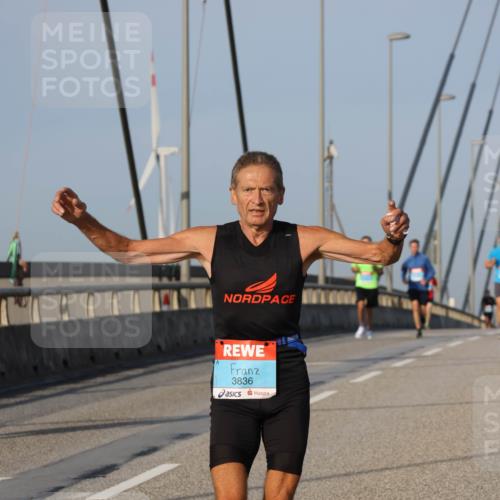 03.10.2026 - Köhlbrandbrückenlauf Strokosch-Dieckow http://msf.ph/oto/10601618 03.10.2026 09:37:01 Position 2 3836 meine-sportfotos.de