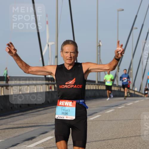 03.10.2026 - Köhlbrandbrückenlauf Strokosch-Dieckow http://msf.ph/oto/10601642 03.10.2026 09:37:01 Position 2 3836 meine-sportfotos.de